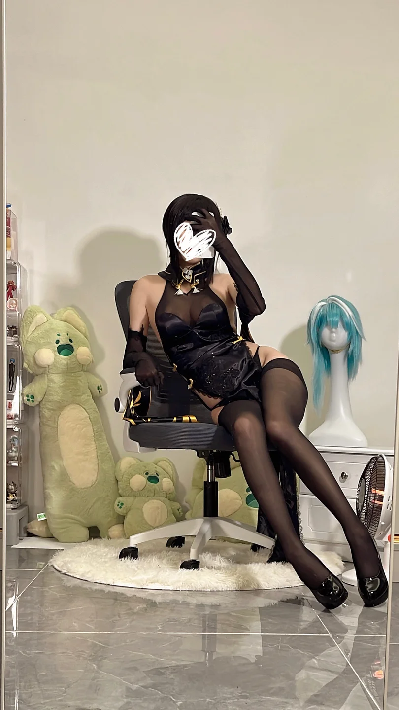 影子喵Ghost - 镇海黑旗袍 [131P,4V-3.71GB] tg@simisebaisi 【丝足阁】102.webp